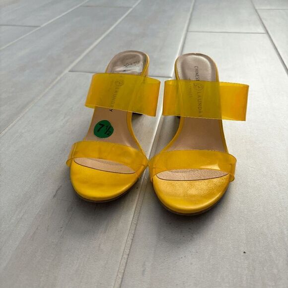 Chinese Laundry Women's Heeled Sandal Yellow Vinyl Straps Open Toe Chunky Heel - Picture 2 of 7